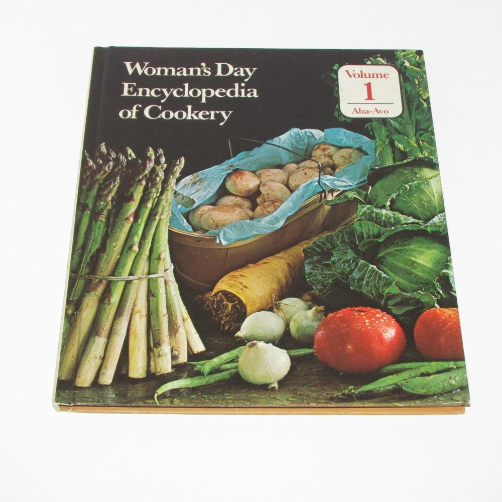 Vintage Cookbook Woman's Day Encyclopedia of Cookery 1 1979 Recipes Cooking - Picture 12 of 13